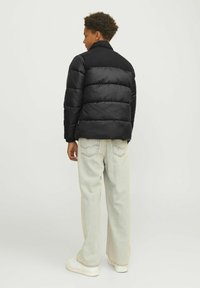 Jack & Jones Junior PUFFER - Regnjacka - schwarz