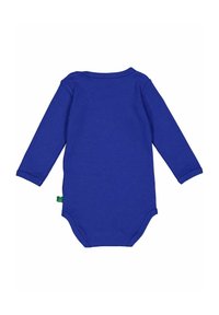 Dětský body s dlouhým rukávem vyrobené z látky s proužky v jasně modré barvě. Má kulatý výstřih a jemnou strukturu s zelenou etiketou na boku.