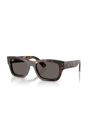 Gafas de sol rectangulares con montura carey, lentes oscuras y varillas finas, con un logo sutil de Ray-Ban en las patillas y la lente.