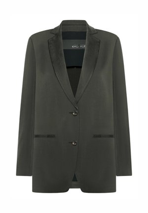 Ciemnozielona dopasowana marynarka z klapami z wcięciem, dwoma przednimi guzikami i dwoma poziomymi przednimi kieszeniami.