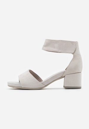 Jana Sandaler - grey