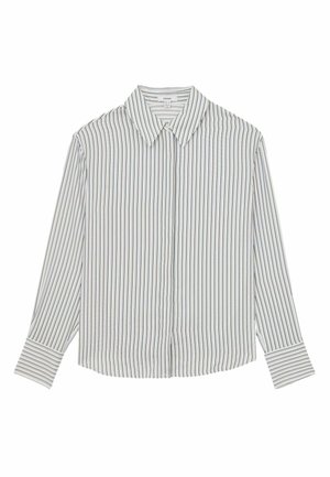 Cămașă cu mâneci lungi cu dungi verticale albastre și roșii pe un fond alb, cu guler cu nasturi și tiv rotunjit.