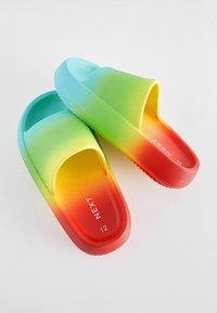 Next STANDARD - Strandpapucsok és -szandálok - rainbow