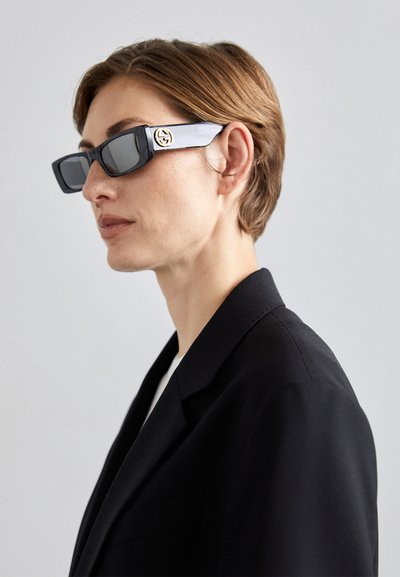 Gucci Lunettes de soleil - grey