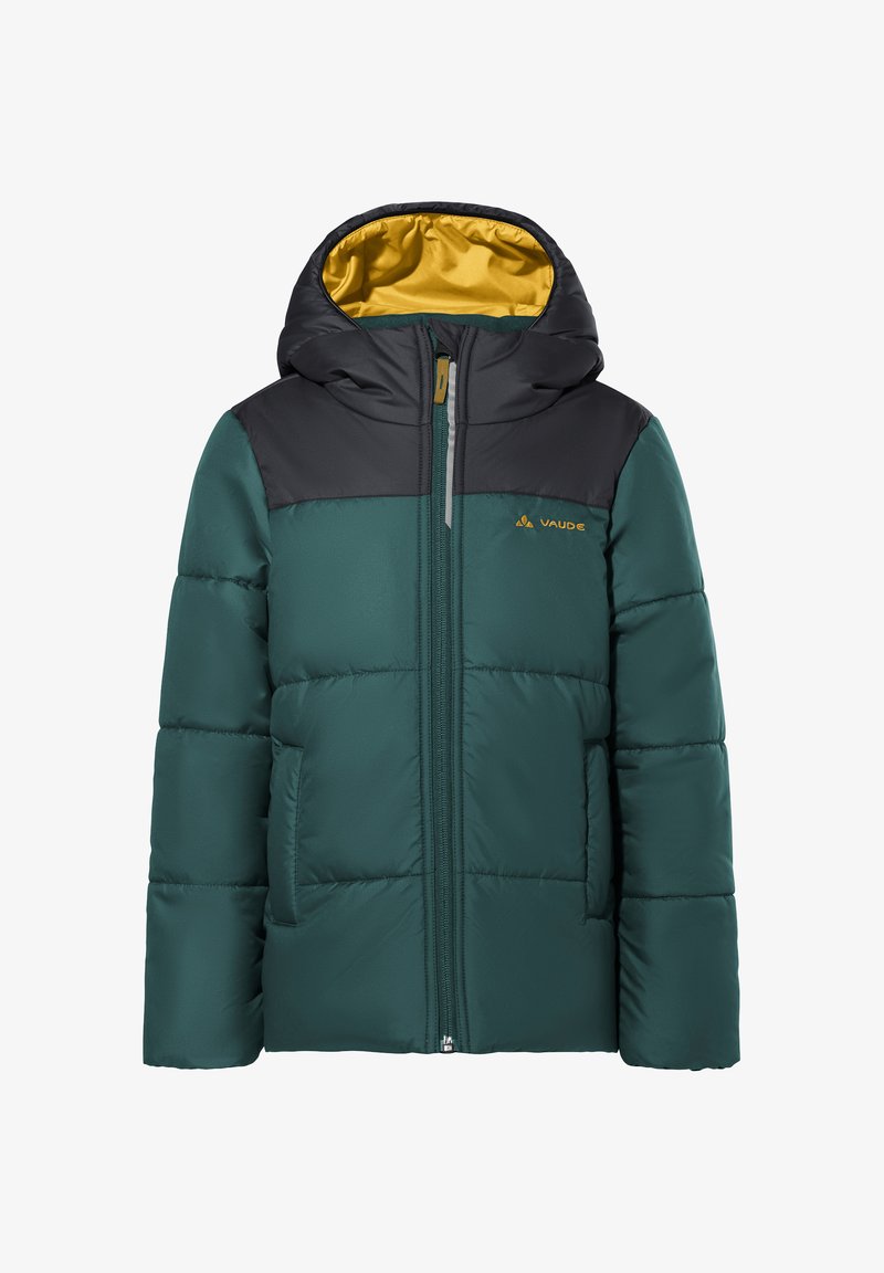 Grüne und schwarze Kinder-Puffyjacke mit einer gelb gefütterten Kapuze und Frontreißverschluss, ausgestattet mit zwei Seitentaschen und Vaude-Logo auf der Brust.