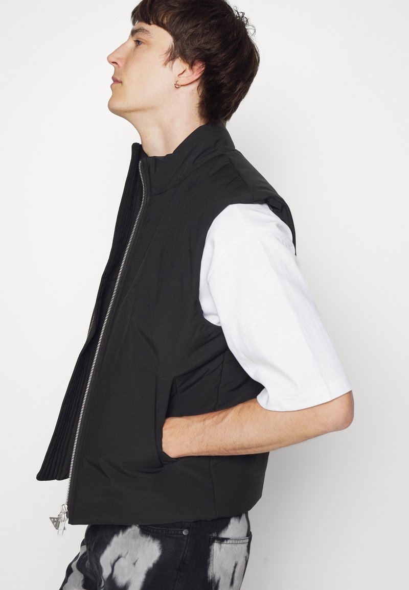 Herren T-shirts & Polos | Han Kjøbenhavn PADDED VEST Weste black/schwarz - JR24696 Herren T-shirts & Polos | Han Kjøbenhavn PADDED VEST Weste black/schwarz - JR24696