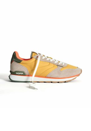 Trainers - yellow