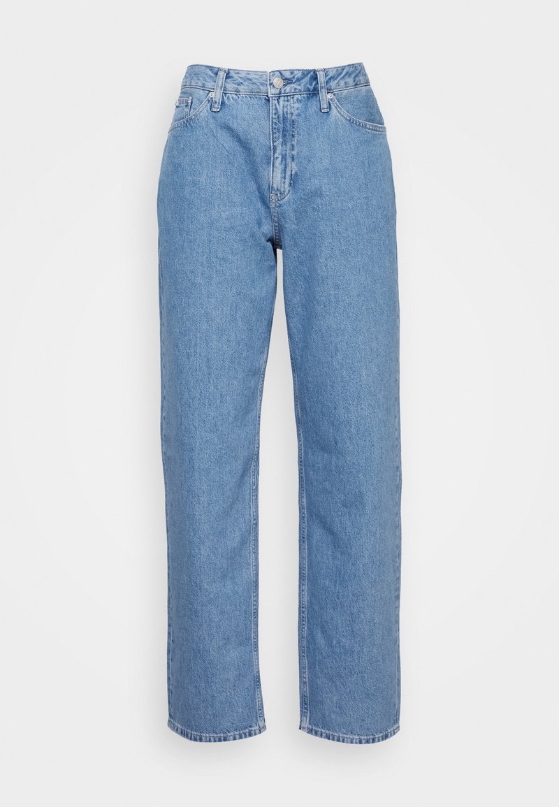 Jeans a sigaretta