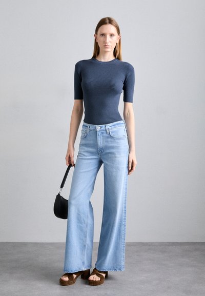Citizens of Humanity LOLI MID RISE BAGGY - Trapezaste traperice - neroli/light indigo