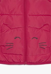 OVS BABY GILET KANGAROO POCKET - Weste - barbados cherry