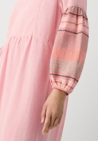 Lollys Laundry DRESS - Maxikjole - dusty rose