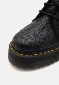 Dr. Martens JADON WEDNESDAY UNISEX - Stivaletti con plateau - black