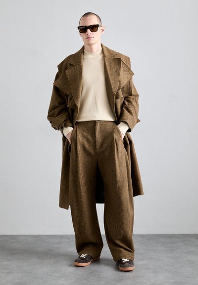 Henrik Vibskov ONE PANTS - Pantaloni - brown