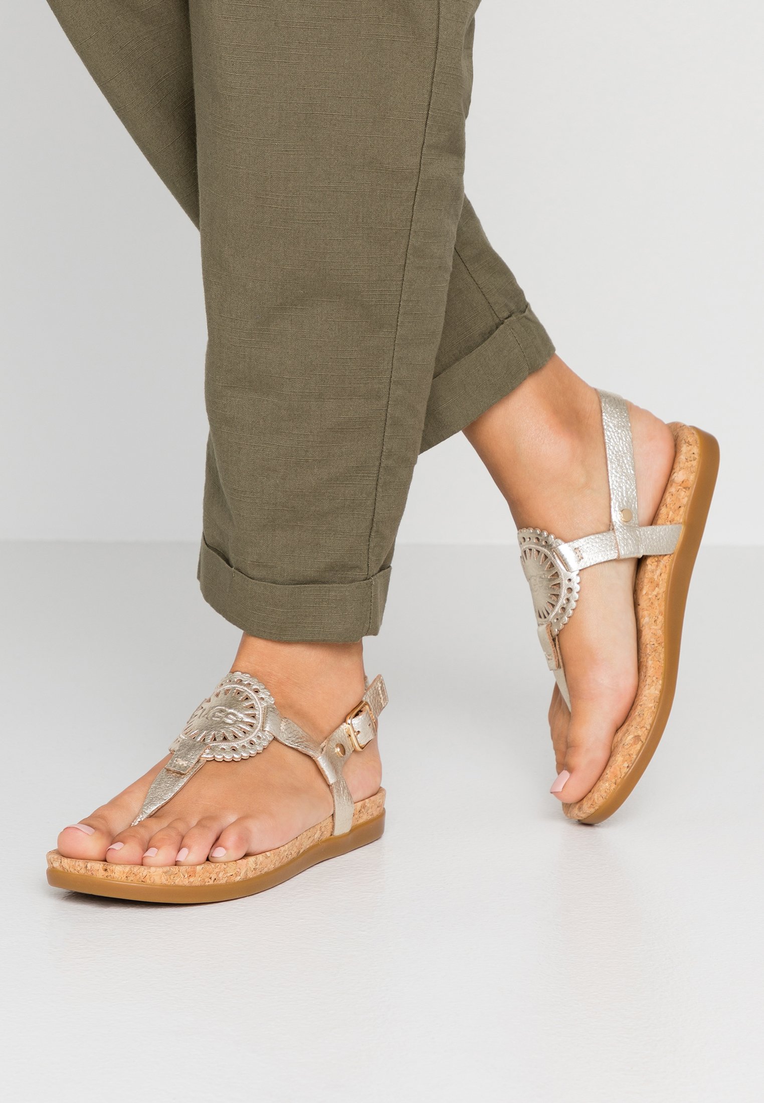 ugg ayden sandals uk