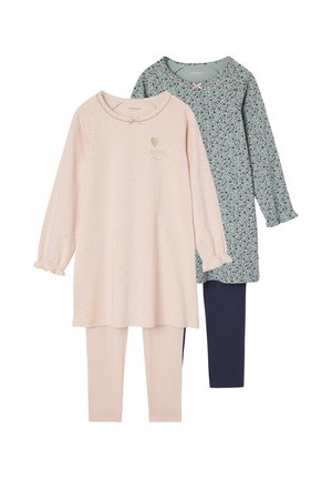 Zwei Sets Kinderpyjamas: eines in Pink mit kleinen Punkten und goldener Schrift, und eines im blauen Blumenmuster. Inklusive passender einfarbiger Leggings.