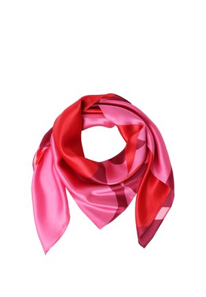 Écharpe en soie rose et rouge avec des motifs géométriques abstraits, pliée et disposée en boucle lâche sur un fond blanc.