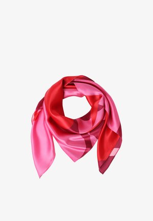 Rožinės ir raudonos šilko skarelės su abstrakčiais geometriniais raštais, sulankstytos ir sudėtos į laisvą kilpą ant balto fono.