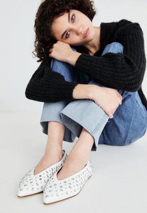 VENECIA - Ballet pumps - white