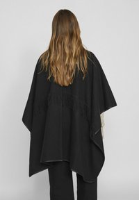 VILA VISAVANNAH PONCHO - Poncho - black