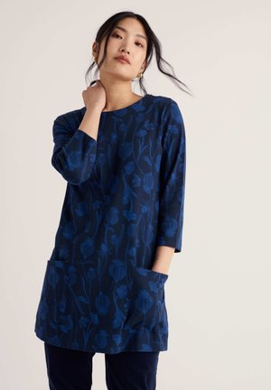 Seasalt Cornwall, SEASALT CORNWALL TALL WAVES TUNIC - T-shirt à manches longues - navy - lino seedpods maritime marine