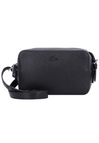 Borsa a tracolla in pelle nera texture, forma rettangolare, con chiusura a zip e tracolla regolabile. Logo impresso sul davanti.