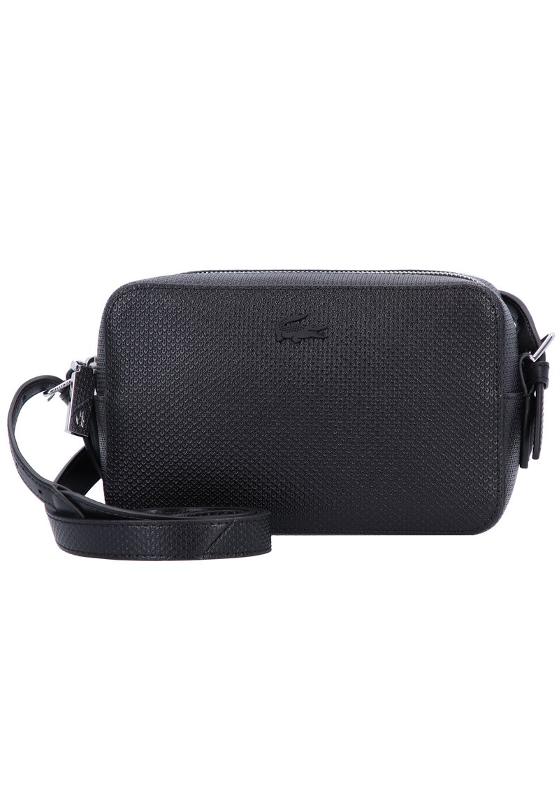 Borsa a tracolla in pelle nera texture, forma rettangolare, con chiusura a zip e tracolla regolabile. Logo impresso sul davanti.