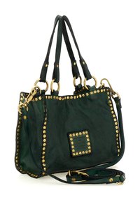 Borsa a mano in pelle verde scuro con borchie dorate lungo i bordi, doppi manici, tracolla staccabile e etichetta quadrata del marchio sul fronte.