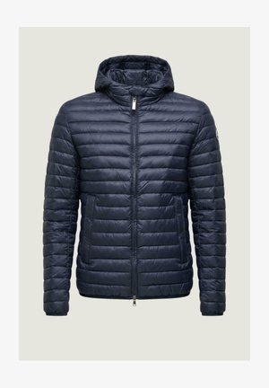 Laivastonsininen tikattu untuvatakki hupulla, etuvetoketjulla ja sivutaskuilla, suunniteltu lämpimäksi ja rentoon käyttöön.