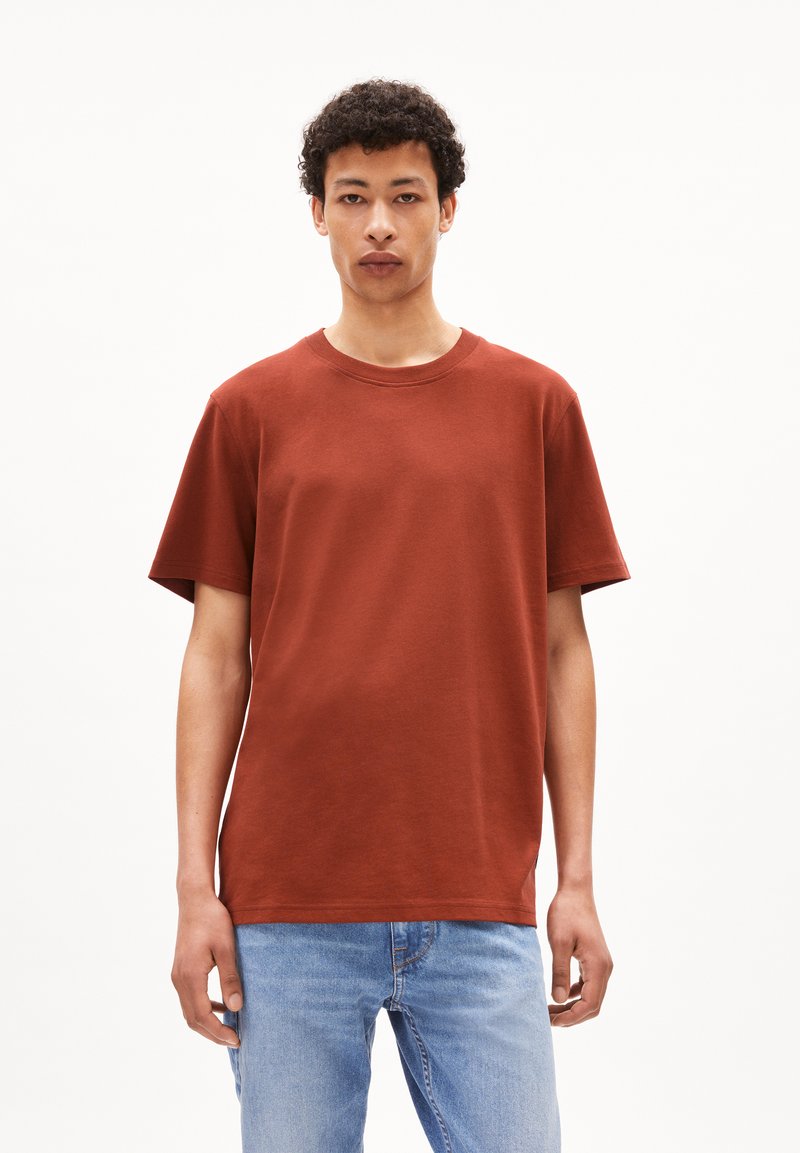 ARMEDANGELS MAARKUS SOLID - T-shirt basic - dark amber