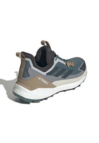 Adidas Terrex FREE LOW - Outdoorschoenen - preloved teal   aurora ivy   grey three