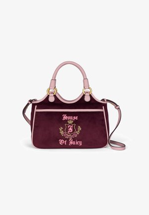 Borsa in suede bordeaux con dettagli in pelle rosa, manici per il trasporto e una tracolla staccabile. Presenta un logo ricamato e un design di corona.