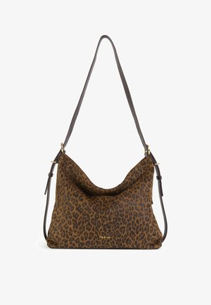 Borsa a tracolla con stampa leopardata realizzata in tessuto morbido con una forma morbida, caratterizzata da macchie marroni e nere e una tracolla in pelle marrone.