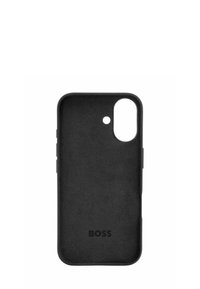 Musta puhelimen kuori, joka on valmistettu teksturoidusta materiaalista, ja siinä on leikattu aukko kameralle sekä kohokuvioitu "BOSS"-logo alaosassa.