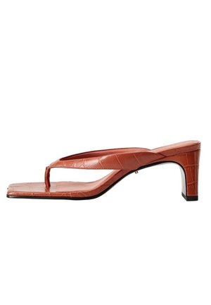 Violeta by Mango Japonki