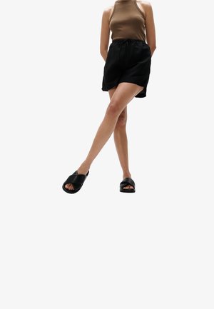 Muiltjes - all black