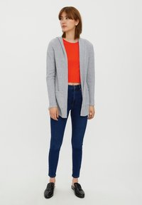 Vero Moda VMDOFFY OPEN HOOD CARDIGAN  - Vesta na kopčanje - light grey melange