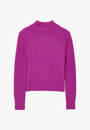 Pull en tricot fuchsia avec un col montant, des manches longues, des poignets et un ourlet côtelés. Texture douce, design court pour une silhouette cintrée.