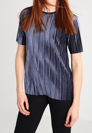 T-shirt z nadrukiem
