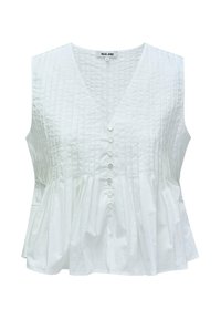 Blusa sin mangas blanca con escote en V, con plisados verticales, seis botones en el frente y una línea de cintura acampanada. Tejido suave de algodón.