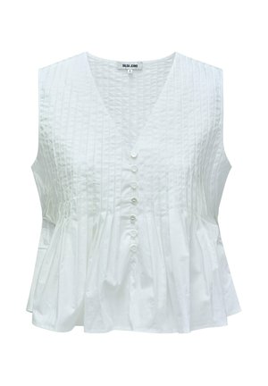 Blusa sin mangas blanca con escote en V, con plisados verticales, seis botones en el frente y una línea de cintura acampanada. Tejido suave de algodón.