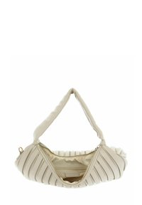 Sac à main en cuir beige avec un design plissé, une forme incurvée et une poignée douce et rembourrée. Comprend une fermeture éclair et un intérieur doublé.