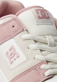 DC Shoes MANTECA - Tenisky - bsh blush