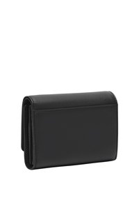 Portefeuille en cuir noir avec une texture lisse, design plié et détails de couture subtils. Compact, sans logo ni embellissements visibles.