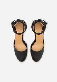 Castañer CARINA - Sandale cu talpă ortopedică - black