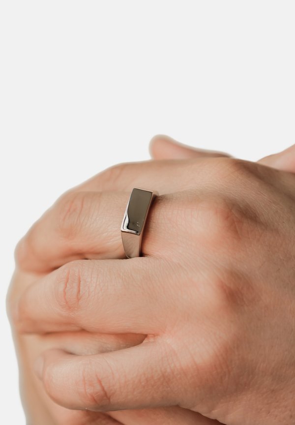 RECTANGULAR SIGNET - Ring