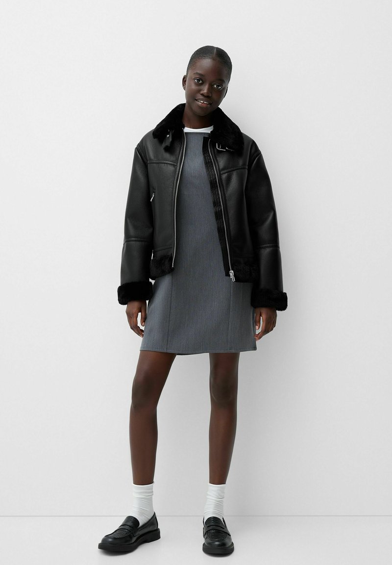 Bershka Imitatieleren jas zwart