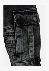 Niet geselecteerd, black