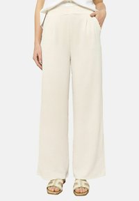 Unselected, lt beige