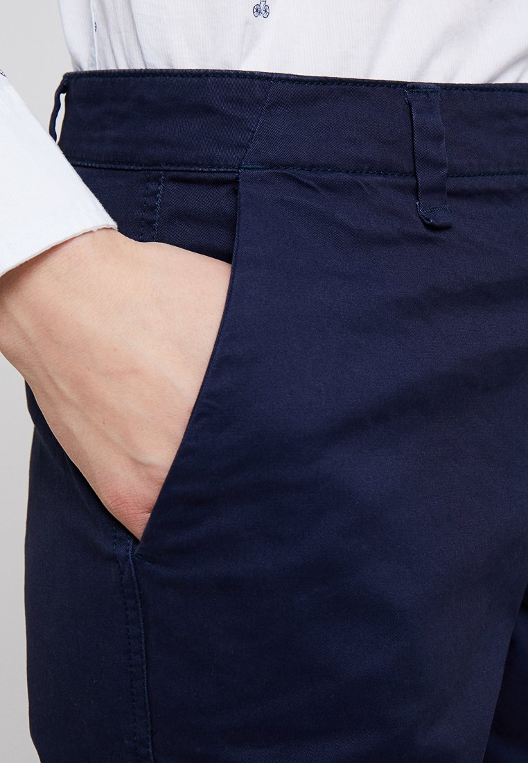 gap girlfriend chinos review