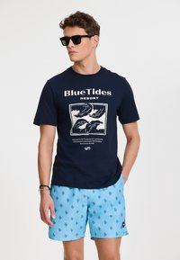 Shiwi Swimming shorts - blue sky sketched coral